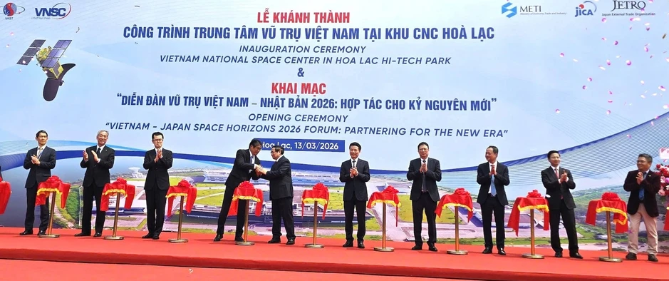 Thủ tướng: Công nghệ vũ trụ là lĩnh vực chiến lược cần ưu tiên đầu tư Thủ tướng: Công nghệ vũ trụ là lĩnh vực chiến lược cần ưu tiên đầu tư