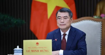 Thủ tướng đề nghị Singapore hỗ trợ xây dựng các trung tâm tài chính quốc tế