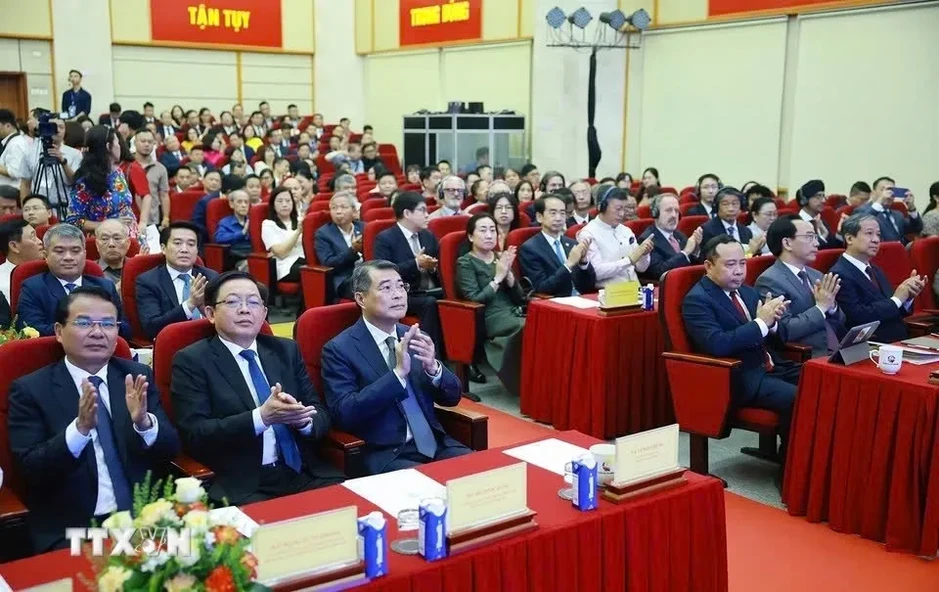 Thủ tướng dự Lễ chào mừng Ngày Khoa học, Công nghệ và Đổi mới sáng tạo Việt Nam