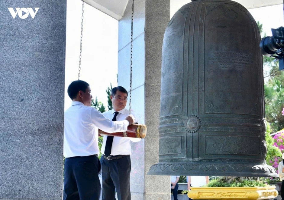 Thủ tướng dự Lễ truy điệu, an táng 28 hài cốt liệt sĩ tại tỉnh Quảng Trị Thủ tướng dự Lễ truy điệu, an táng 28 hài cốt liệt sĩ tại tỉnh Quảng Trị
