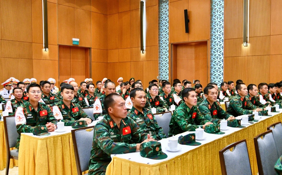 Thủ tướng dự lễ tuyên dương Đoàn hỗ trợ Venezuela khắc phục hậu quả động đất Thủ tướng dự lễ tuyên dương Đoàn hỗ trợ Venezuela khắc phục hậu quả động đất
