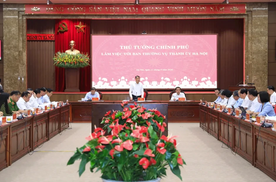 Thủ tướng: Hà Nội phải tiếp tục phát huy vai trò đầu tàu, tạo động lực tăng trưởng cho cả nước Thủ tướng: Hà Nội phải tiếp tục phát huy vai trò đầu tàu, tạo động lực tăng trưởng cho cả nước