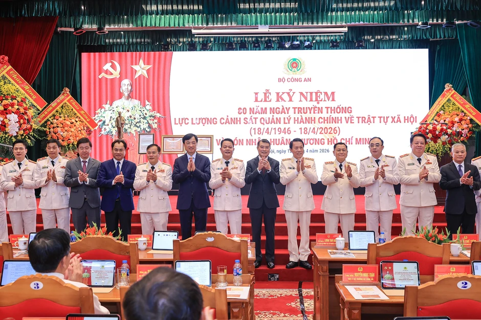 Thủ tướng: Hiện đại hóa phương thức quản trị, xây dựng nền hành chính phục vụ Thủ tướng: Hiện đại hóa phương thức quản trị, xây dựng nền hành chính phục vụ