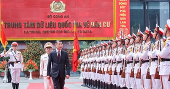Thủ tướng: Hiện đại hóa phương thức quản trị, xây dựng nền hành chính phục vụ