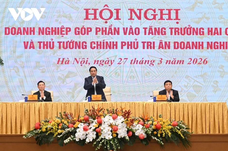 Thủ tướng kêu gọi doanh nghiệp thúc đẩy mô hình tăng trưởng mới Thủ tướng kêu gọi doanh nghiệp thúc đẩy mô hình tăng trưởng mới