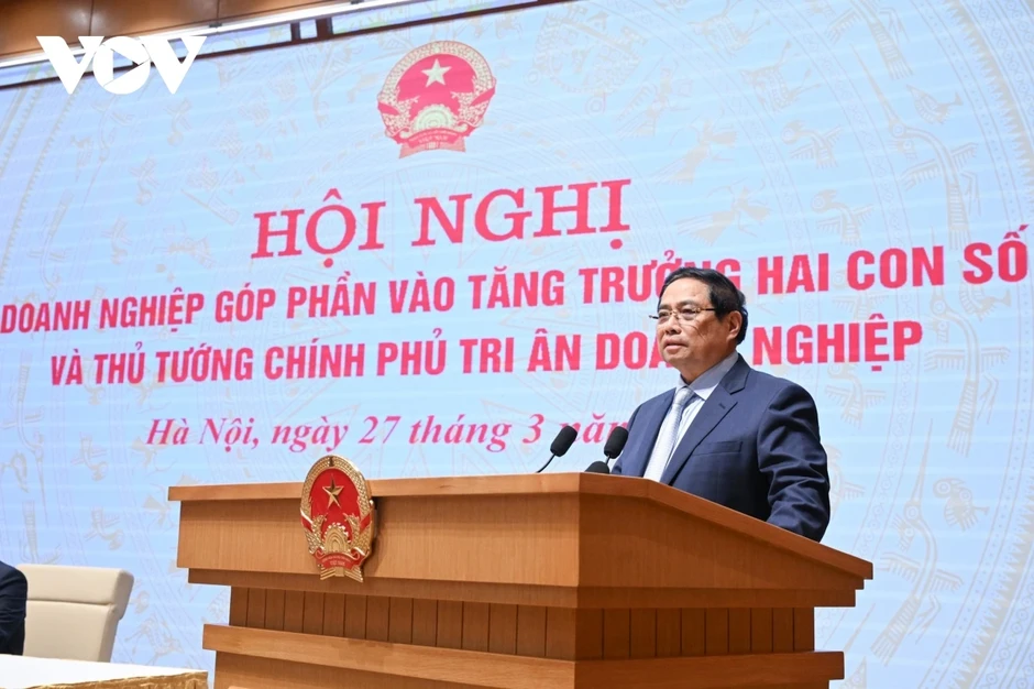 Thủ tướng kêu gọi doanh nghiệp thúc đẩy mô hình tăng trưởng mới Thủ tướng kêu gọi doanh nghiệp thúc đẩy mô hình tăng trưởng mới