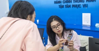 Thủ tướng: Khẩn trương cắt giảm thủ tục hành chính, điều kiện kinh doanh