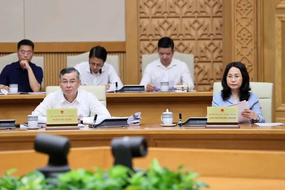 Thủ tướng: Khẩn trương hoàn thiện các dự án luật, nghị quyết trình Quốc hội Thủ tướng: Khẩn trương hoàn thiện các dự án luật, nghị quyết trình Quốc hội