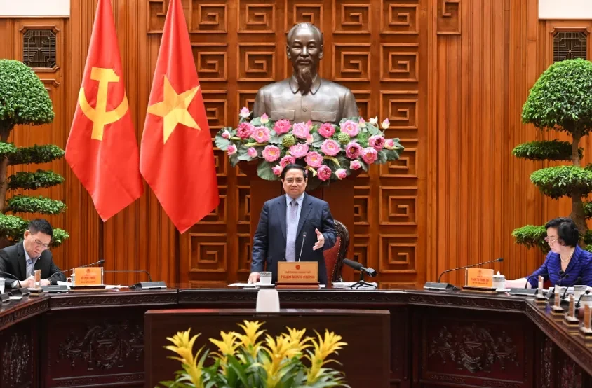 Thủ tướng: Không để thiếu xăng dầu cho sản xuất, kinh doanh, tiêu dùng Thủ tướng: Không để thiếu xăng dầu cho sản xuất, kinh doanh, tiêu dùng