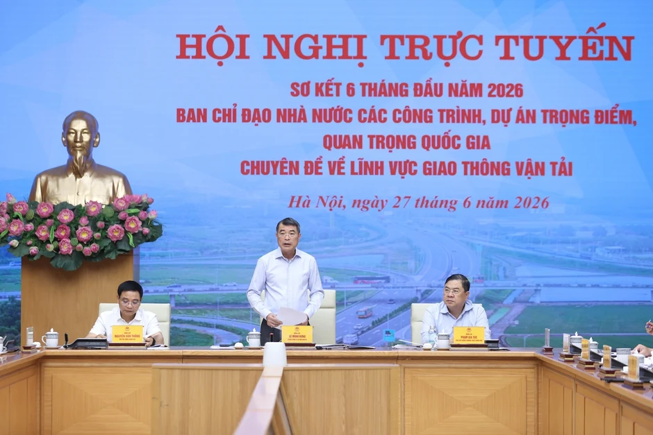 Thủ tướng: Không lùi tiến độ các công trình, dự án giao thông trọng điểm
