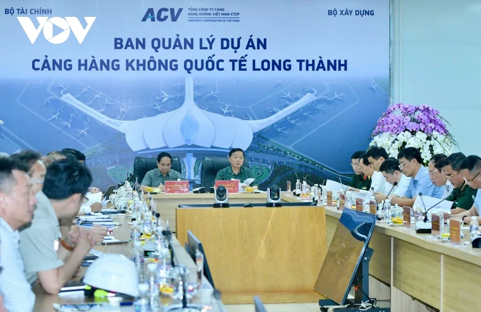 Thủ tướng kiểm tra tiến độ xây sân bay Long Thành