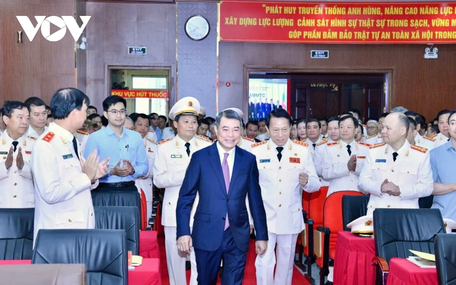 Thủ tướng: Kiên quyết không để bị động, bất ngờ trước mọi loại hình tội phạm