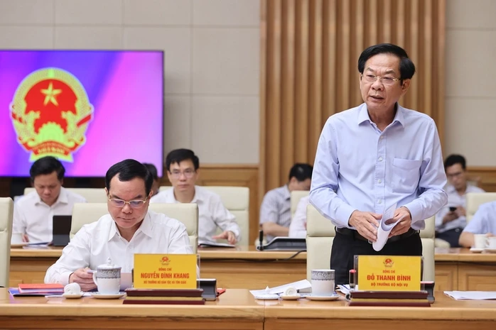 Thủ tướng Lê Minh Hưng chỉ đạo Bộ Nội vụ về cải cách chính sách tiền lương Thủ tướng Lê Minh Hưng chỉ đạo Bộ Nội vụ về cải cách chính sách tiền lương