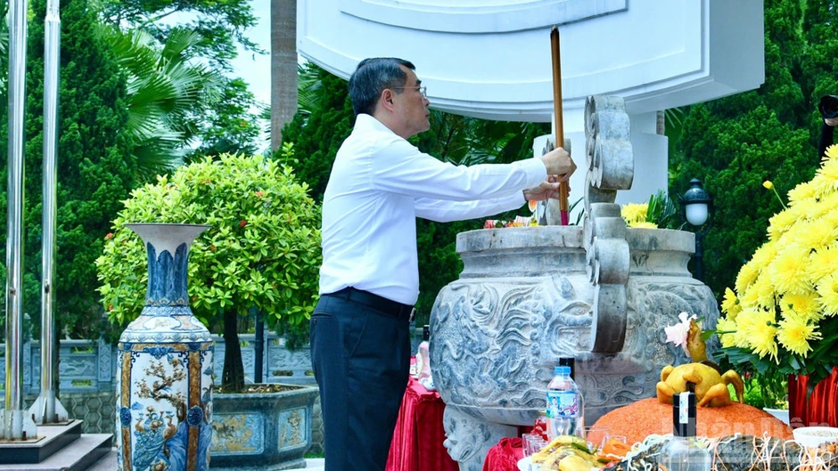 Thủ tướng Lê Minh Hưng chủ trì cuộc làm việc với Ban Thường vụ Tỉnh ủy Tuyên Quang Thủ tướng Lê Minh Hưng chủ trì cuộc làm việc với Ban Thường vụ Tỉnh ủy Tuyên Quang