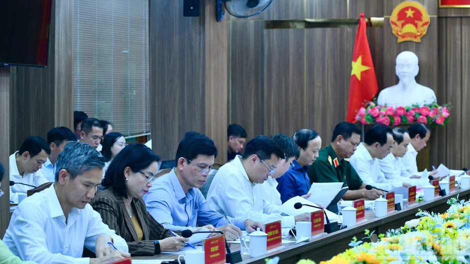 Thủ tướng Lê Minh Hưng chủ trì cuộc làm việc với Ban Thường vụ Tỉnh ủy Tuyên Quang Thủ tướng Lê Minh Hưng chủ trì cuộc làm việc với Ban Thường vụ Tỉnh ủy Tuyên Quang