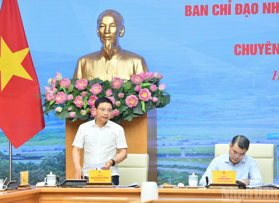 Thủ tướng Lê Minh Hưng chủ trì hội nghị trực tuyến chuyên đề về các dự án, công trình giao thông trọng điểm Thủ tướng Lê Minh Hưng chủ trì hội nghị trực tuyến chuyên đề về các dự án, công trình giao thông trọng điểm