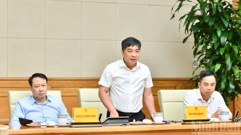 Thủ tướng Lê Minh Hưng chủ trì hội nghị trực tuyến chuyên đề về các dự án, công trình giao thông trọng điểm Thủ tướng Lê Minh Hưng chủ trì hội nghị trực tuyến chuyên đề về các dự án, công trình giao thông trọng điểm