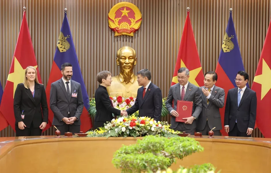 Thủ tướng Lê Minh Hưng chủ trì lễ đón chính thức Thủ tướng Liechtenstein Thủ tướng Lê Minh Hưng chủ trì lễ đón chính thức Thủ tướng Liechtenstein