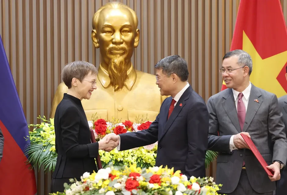 Thủ tướng Lê Minh Hưng chủ trì lễ đón chính thức Thủ tướng Liechtenstein Thủ tướng Lê Minh Hưng chủ trì lễ đón chính thức Thủ tướng Liechtenstein