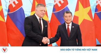 Thủ tướng Lê Minh Hưng chủ trì Lễ đón Thủ tướng Slovakia thăm chính thức Việt Nam