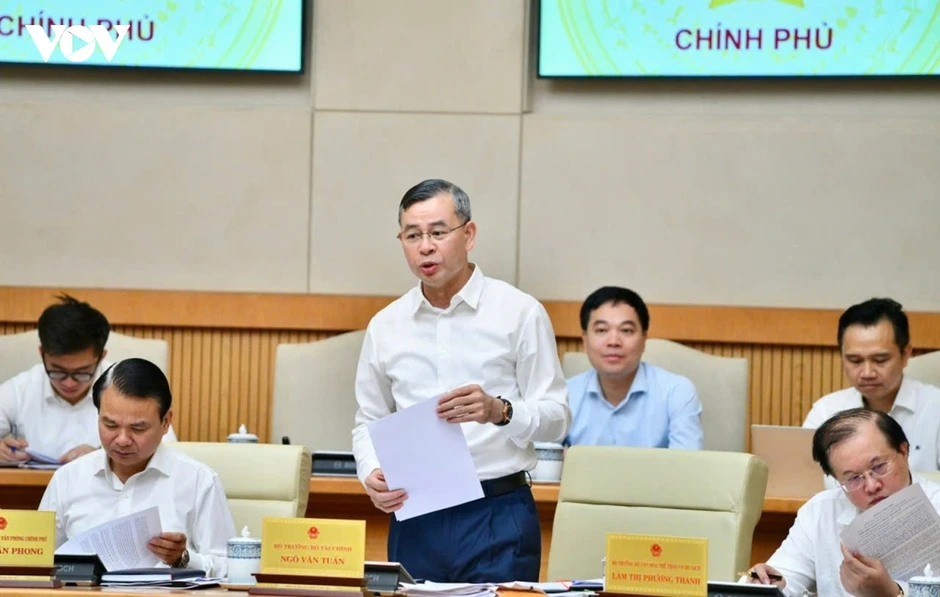 Thủ tướng Lê Minh Hưng chủ trì phiên họp chuyên đề pháp luật Thủ tướng Lê Minh Hưng chủ trì phiên họp chuyên đề pháp luật