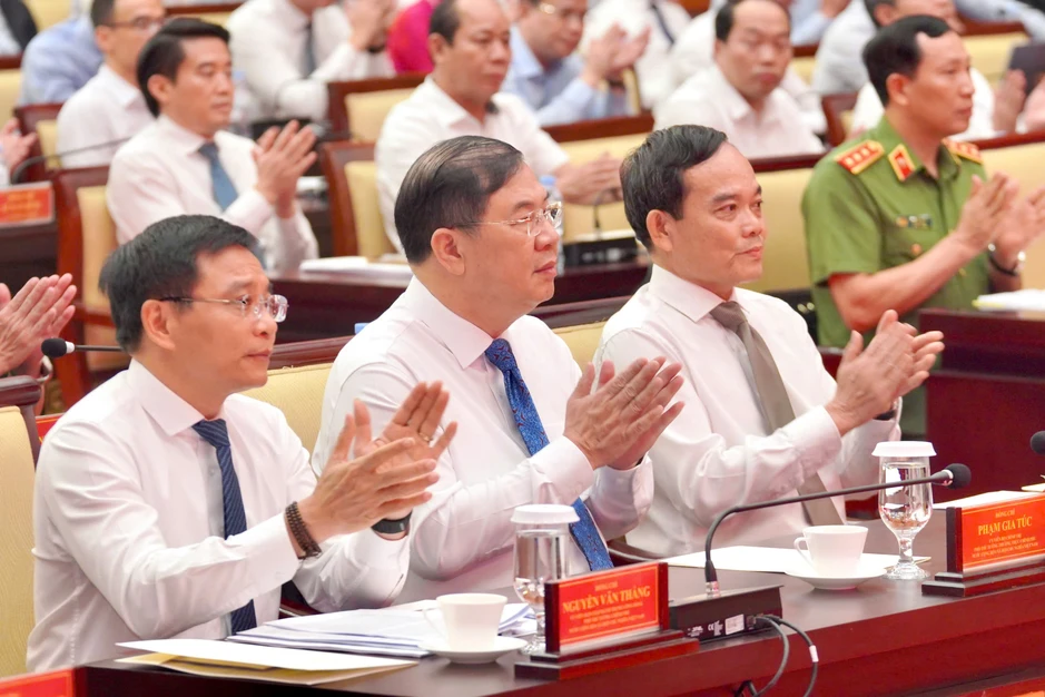 Thủ tướng Lê Minh Hưng: Để ngọn lửa thi đua trở thành sức mạnh hành động Thủ tướng Lê Minh Hưng: Để ngọn lửa thi đua trở thành sức mạnh hành động