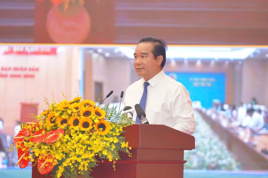 Thủ tướng Lê Minh Hưng: Để ngọn lửa thi đua trở thành sức mạnh hành động Thủ tướng Lê Minh Hưng: Để ngọn lửa thi đua trở thành sức mạnh hành động