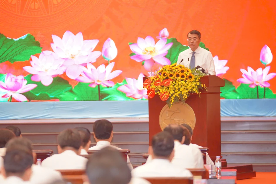 Thủ tướng Lê Minh Hưng: Để ngọn lửa thi đua trở thành sức mạnh hành động Thủ tướng Lê Minh Hưng: Để ngọn lửa thi đua trở thành sức mạnh hành động