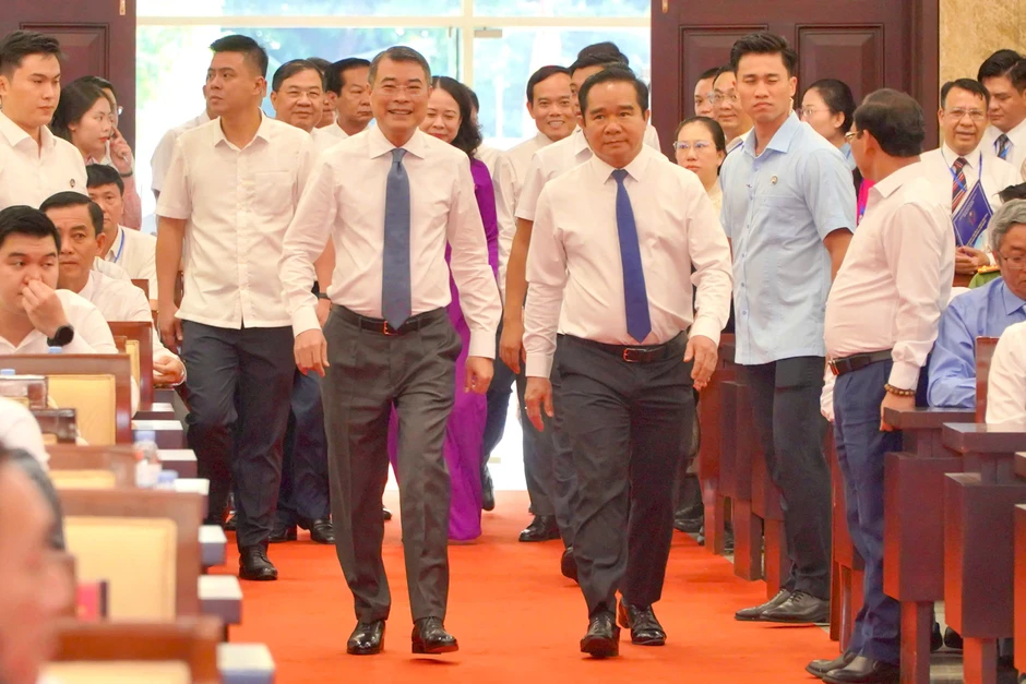 Thủ tướng Lê Minh Hưng: Để ngọn lửa thi đua trở thành sức mạnh hành động Thủ tướng Lê Minh Hưng: Để ngọn lửa thi đua trở thành sức mạnh hành động