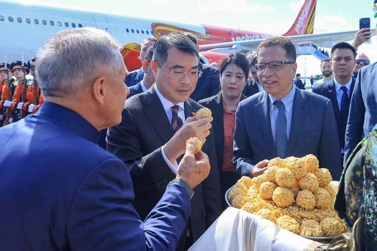Thủ tướng Lê Minh Hưng đến Kazan bắt đầu chuyến công tác tại Liên bang Nga Thủ tướng Lê Minh Hưng đến Kazan bắt đầu chuyến công tác tại Liên bang Nga