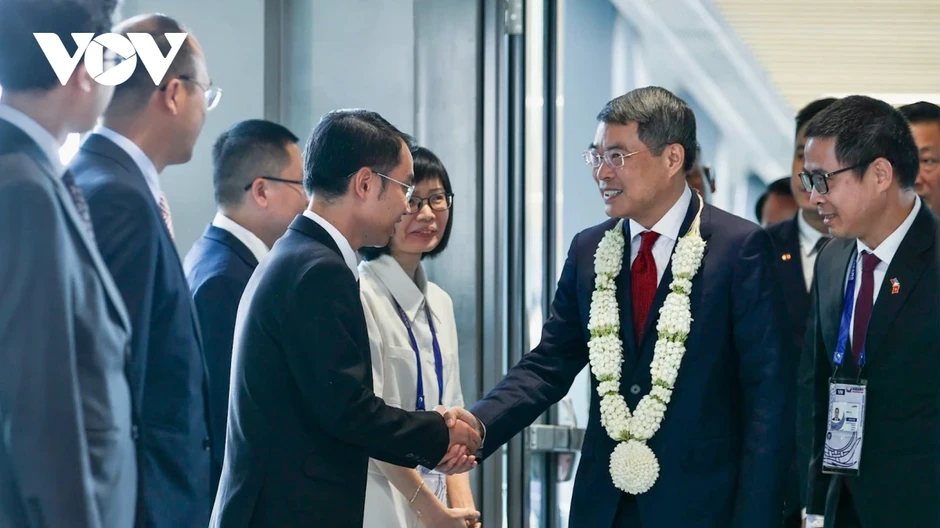 Thủ tướng Lê Minh Hưng đến Philippines, dự Hội nghị Cấp cao ASEAN lần thứ 48 Thủ tướng Lê Minh Hưng đến Philippines, dự Hội nghị Cấp cao ASEAN lần thứ 48
