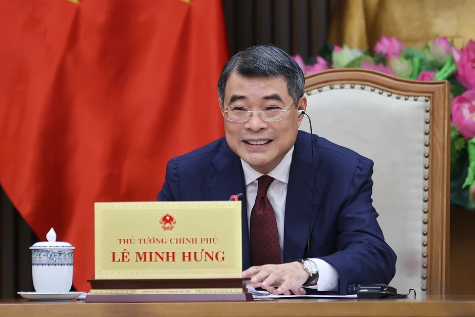 Thủ tướng Lê Minh Hưng điện đàm, đề nghị Singapore hỗ trợ xây dựng trung tâm tài chính