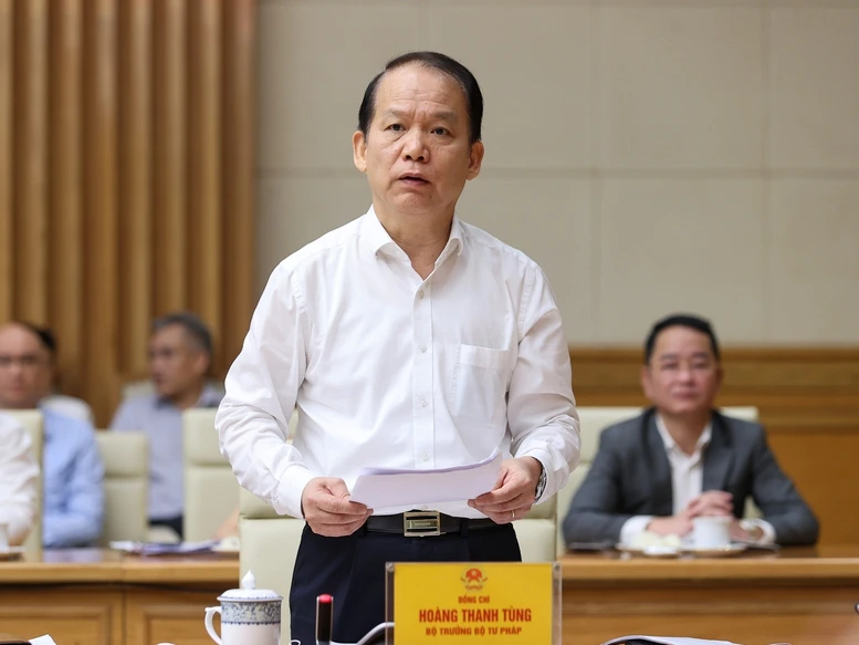 Thủ tướng Lê Minh Hưng: Đổi mới tư duy xây dựng và thi hành pháp luật là đặc biệt quan trọng Thủ tướng Lê Minh Hưng: Đổi mới tư duy xây dựng và thi hành pháp luật là đặc biệt quan trọng