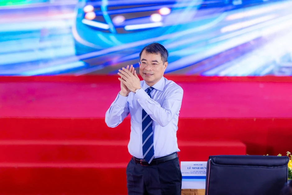 Thủ tướng Lê Minh Hưng dự khởi công 3 dự án nhà ở cho thuê, 5 dự án đường sắt đô thị