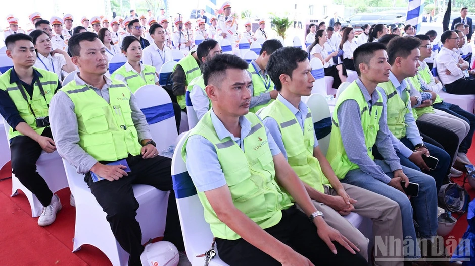 Thủ tướng Lê Minh Hưng dự lễ khởi công đồng loạt các dự án nhà ở cho thuê và đường sắt đô thị thành phố Hà Nội Thủ tướng Lê Minh Hưng dự lễ khởi công đồng loạt các dự án nhà ở cho thuê và đường sắt đô thị thành phố Hà Nội