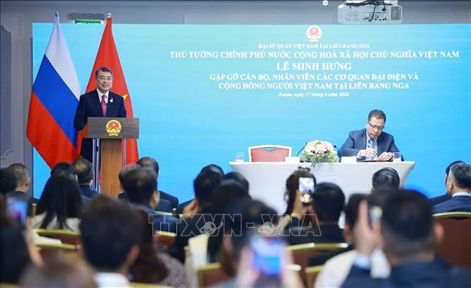 Thủ tướng Lê Minh Hưng gặp cộng đồng người Việt Nam tại Nga Thủ tướng Lê Minh Hưng gặp cộng đồng người Việt Nam tại Nga