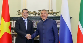 Thủ tướng Lê Minh Hưng gặp người đứng đầu Cộng hòa Tatarstan R.Minnikhanov