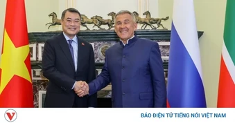 Thủ tướng Lê Minh Hưng gặp Người đứng đầu Cộng hoà Tatarstan R.N Minnikhanov