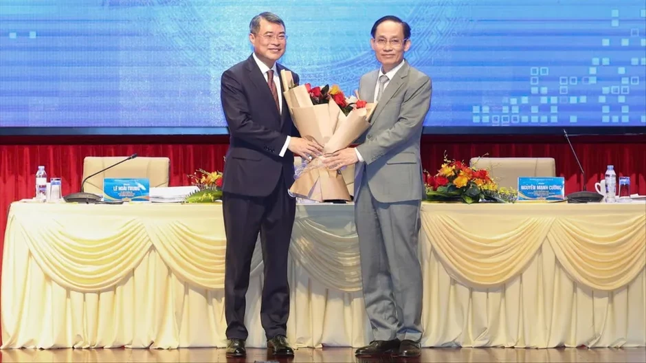 Thủ tướng Lê Minh Hưng giao 6 nhiệm vụ cho ngành ngoại giao Thủ tướng Lê Minh Hưng giao 6 nhiệm vụ cho ngành ngoại giao