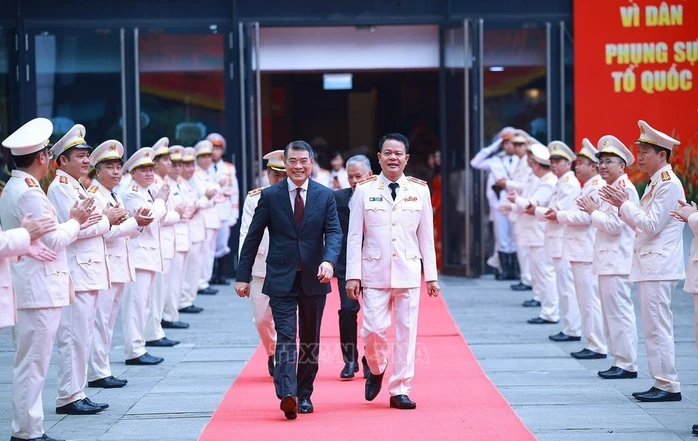 Thủ tướng Lê Minh Hưng: Hiện đại hóa phương thức quản trị quốc gia Thủ tướng Lê Minh Hưng: Hiện đại hóa phương thức quản trị quốc gia