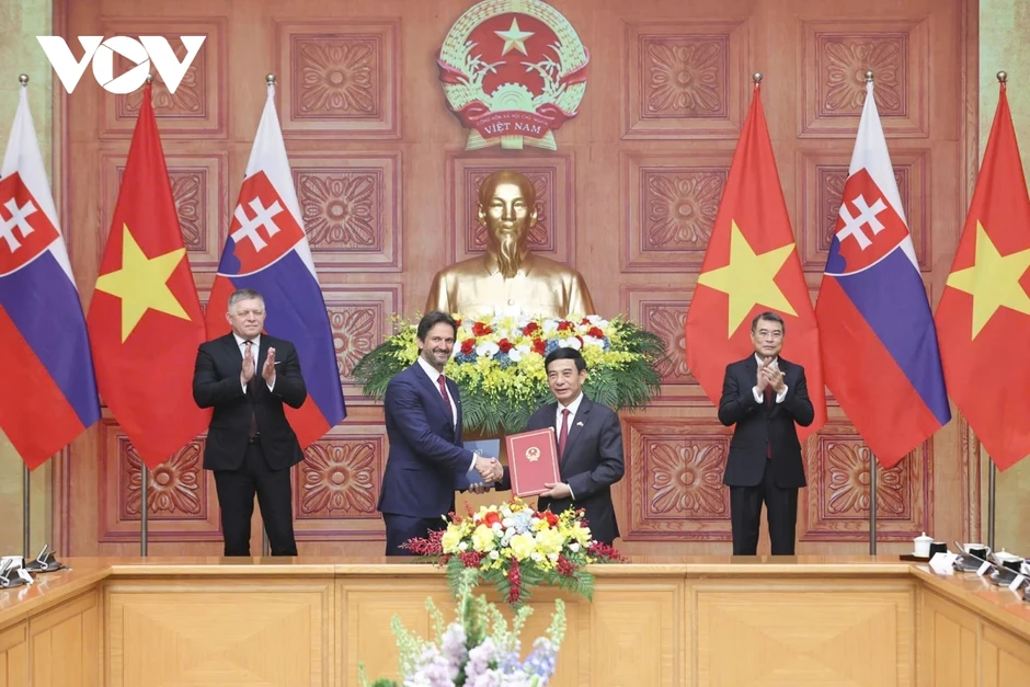 Thủ tướng Lê Minh Hưng hội đàm với Thủ tướng Cộng hòa Slovakia Robert Fico Thủ tướng Lê Minh Hưng hội đàm với Thủ tướng Cộng hòa Slovakia Robert Fico