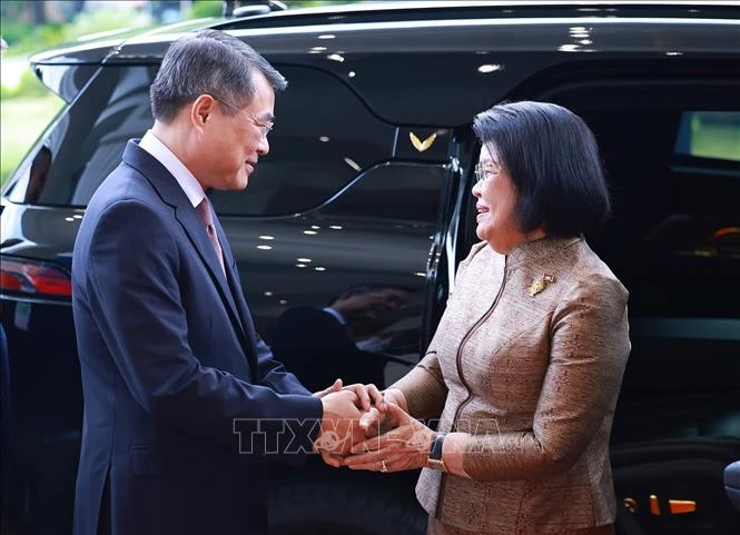 Thủ tướng Lê Minh Hưng hội kiến Chủ tịch Quốc hội Campuchia Thủ tướng Lê Minh Hưng hội kiến Chủ tịch Quốc hội Campuchia
