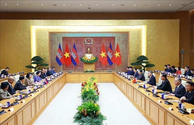 Thủ tướng Lê Minh Hưng hội kiến Chủ tịch Quốc hội Campuchia Thủ tướng Lê Minh Hưng hội kiến Chủ tịch Quốc hội Campuchia