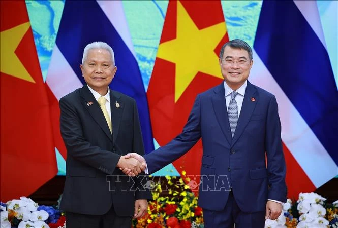 Thủ tướng Lê Minh Hưng hội kiến Chủ tịch Quốc hội kiêm Chủ tịch Hạ viện Thái Lan Thủ tướng Lê Minh Hưng hội kiến Chủ tịch Quốc hội kiêm Chủ tịch Hạ viện Thái Lan