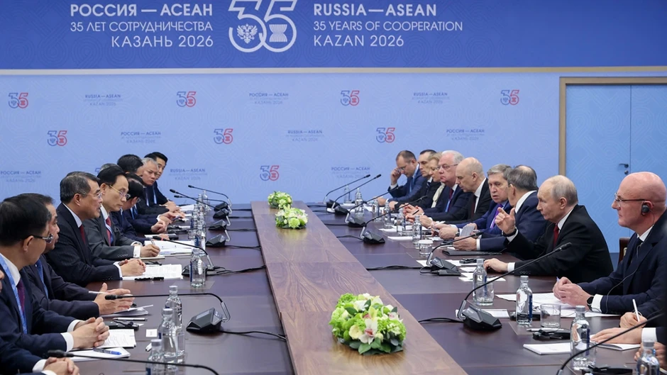 Thủ tướng Lê Minh Hưng hội kiến Tổng thống Nga Vladimir Putin Thủ tướng Lê Minh Hưng hội kiến Tổng thống Nga Vladimir Putin