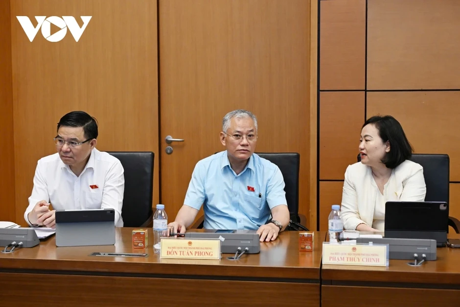 Thủ tướng Lê Minh Hưng: Không chấp nhận tăng trưởng nóng nếu gây ra bất ổn vĩ mô Thủ tướng Lê Minh Hưng: Không chấp nhận tăng trưởng nóng nếu gây ra bất ổn vĩ mô