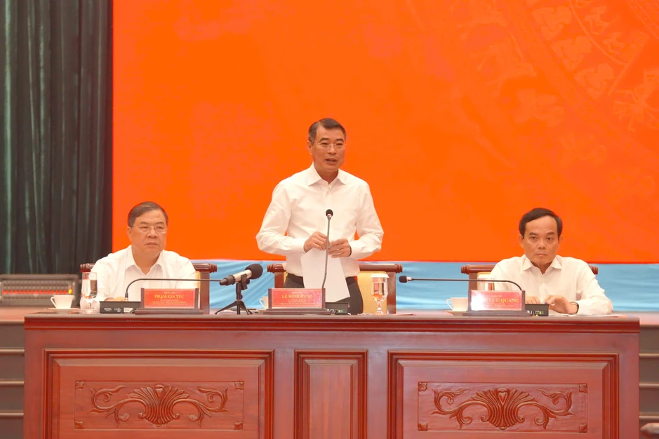 Thủ tướng Lê Minh Hưng làm việc với TPHCM Thủ tướng Lê Minh Hưng làm việc với TPHCM