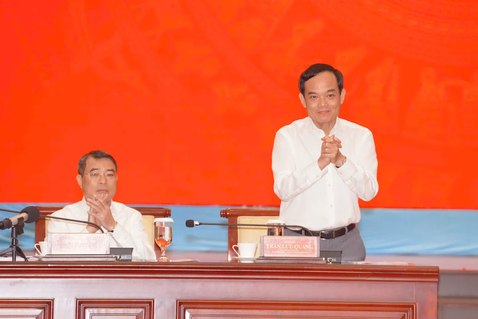 Thủ tướng Lê Minh Hưng làm việc với TPHCM Thủ tướng Lê Minh Hưng làm việc với TPHCM
