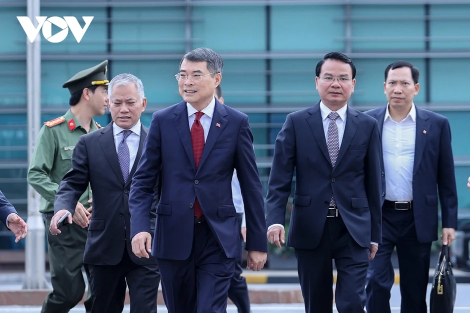 Thủ tướng Lê Minh Hưng lên đường dự Hội nghị Cấp cao ASEAN tại Philippines Thủ tướng Lê Minh Hưng lên đường dự Hội nghị Cấp cao ASEAN tại Philippines