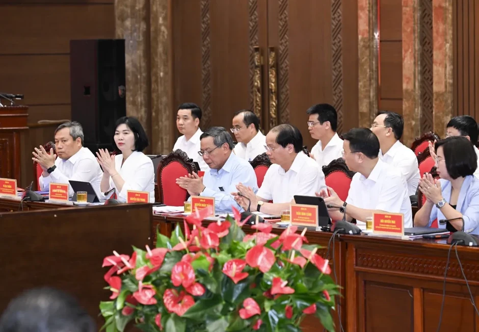 Thủ tướng Lê Minh Hưng: Nhận diện điểm nghẽn, thúc đẩy Hà Nội tăng trưởng hai con số Thủ tướng Lê Minh Hưng: Nhận diện điểm nghẽn, thúc đẩy Hà Nội tăng trưởng hai con số